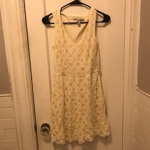 White lace dress